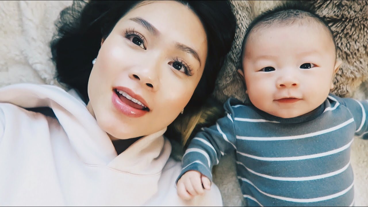 A Day In The Life With A Newborn | HAUSOFCOLOR