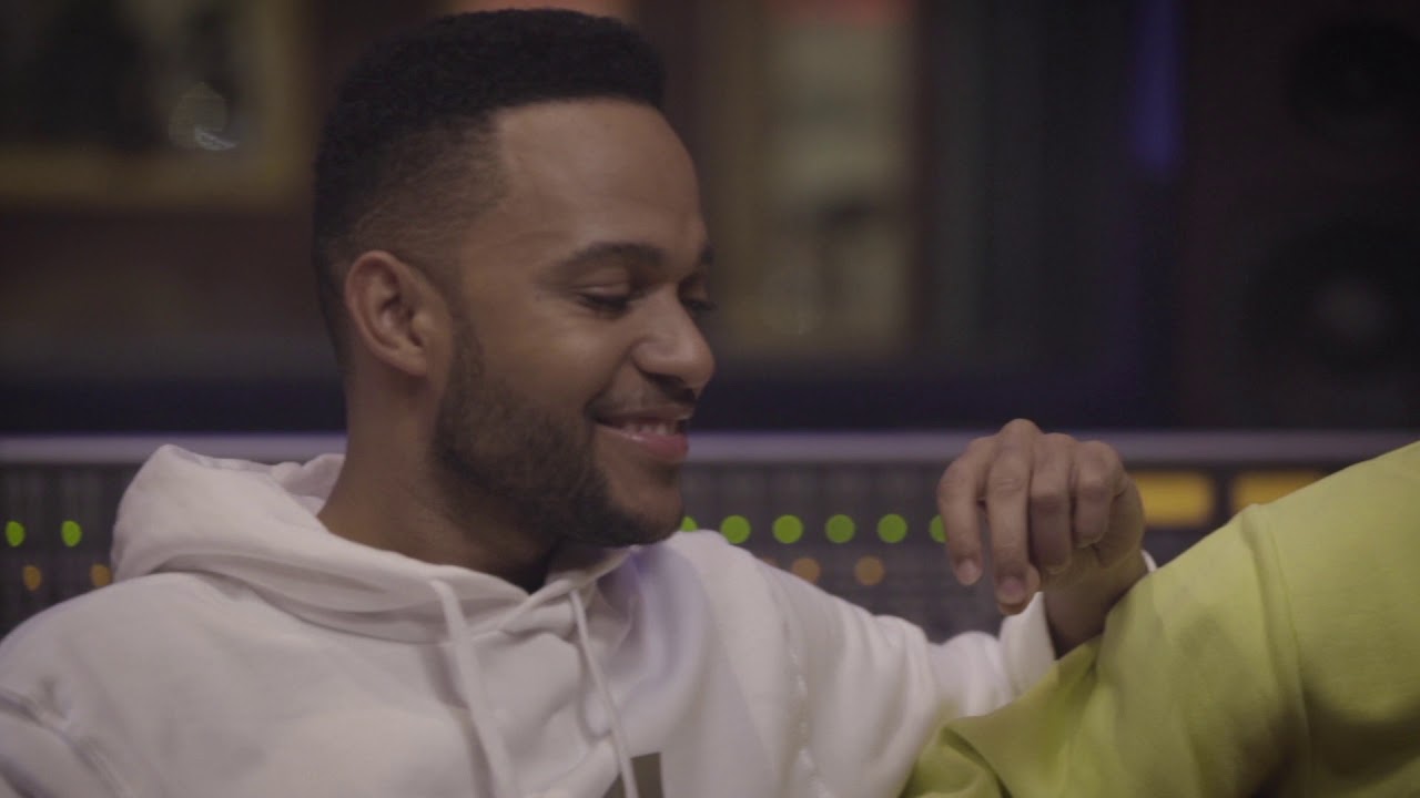 La chanson officielle Football Together - ITW Calema