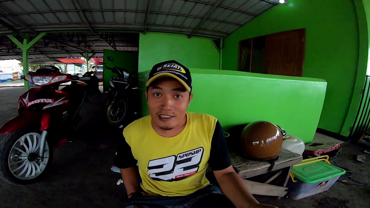 Donny Damara Latihan pakai motor SONIC 150cc di brigif