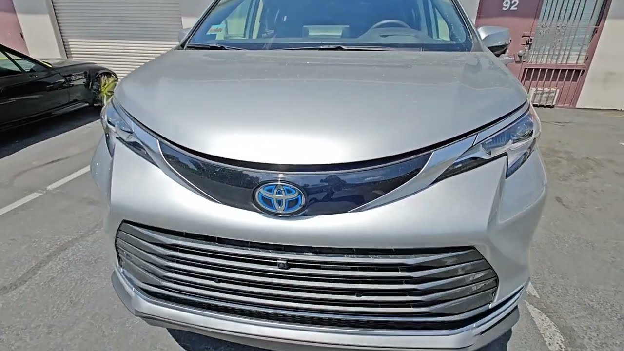2022 Toyota Sienna Hybrid авто для инвалидов