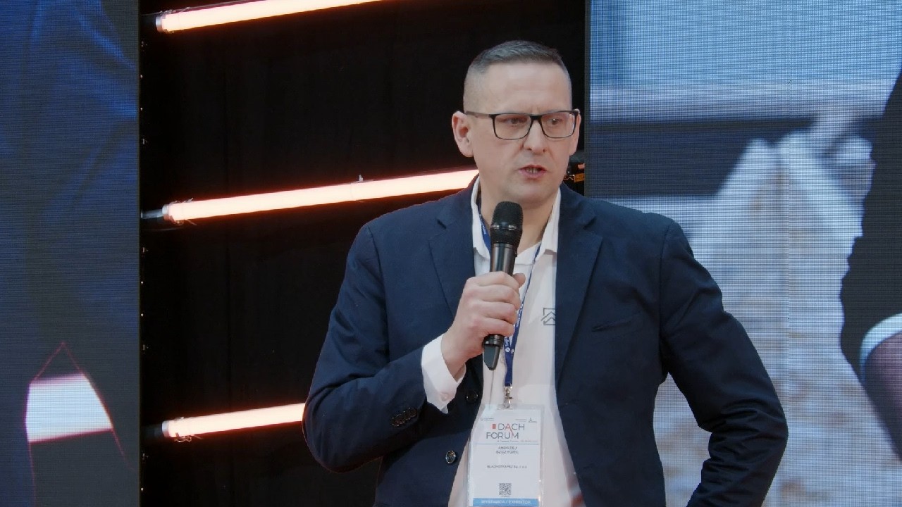 Nowoczesne szkolenia dekarskie Blachotrapez - Andrzej Szczygieł podczas prelekcji na Dach Forum 2026