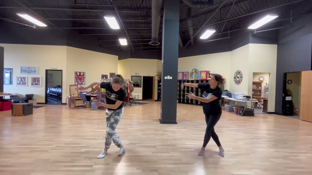 “Hakuna Matata pt. 1” - Red Ensemble choreography