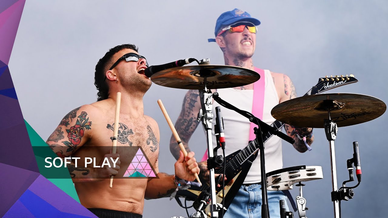 Soft Play - Everything And Nothing  (Glastonbury 2024)