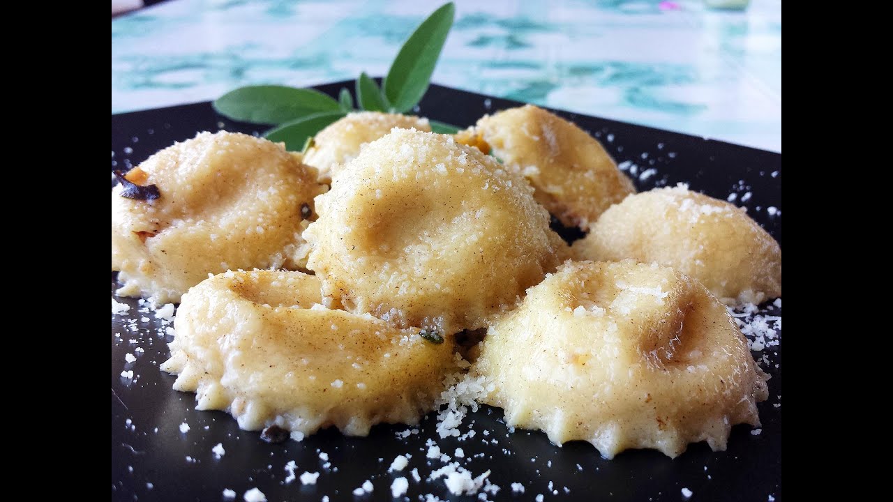Ravioli con mortadella e ricotta - Le video ricette di Lara