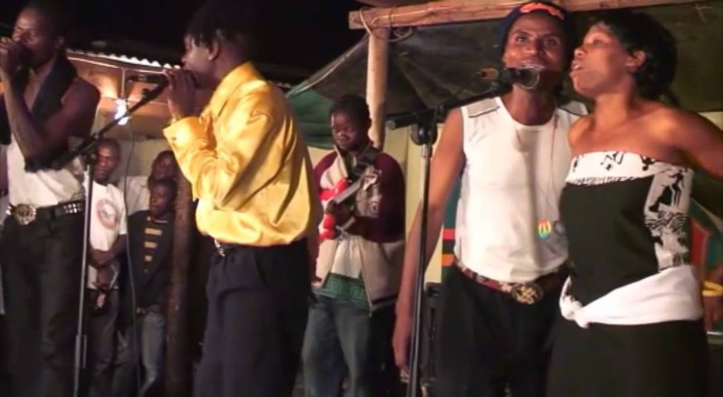 AMAYENGE CULTURAL ENSEMBLE- BATATA BALIYA  (LIVE AT THE CITY OF LUSAKA CLUB)