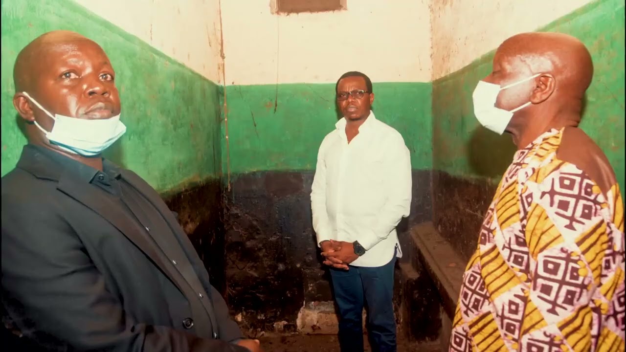 Guy Bandu visite la prison centrale de Mbanza Ngungu. abonnez-vous massivement Pour découvrir plus
