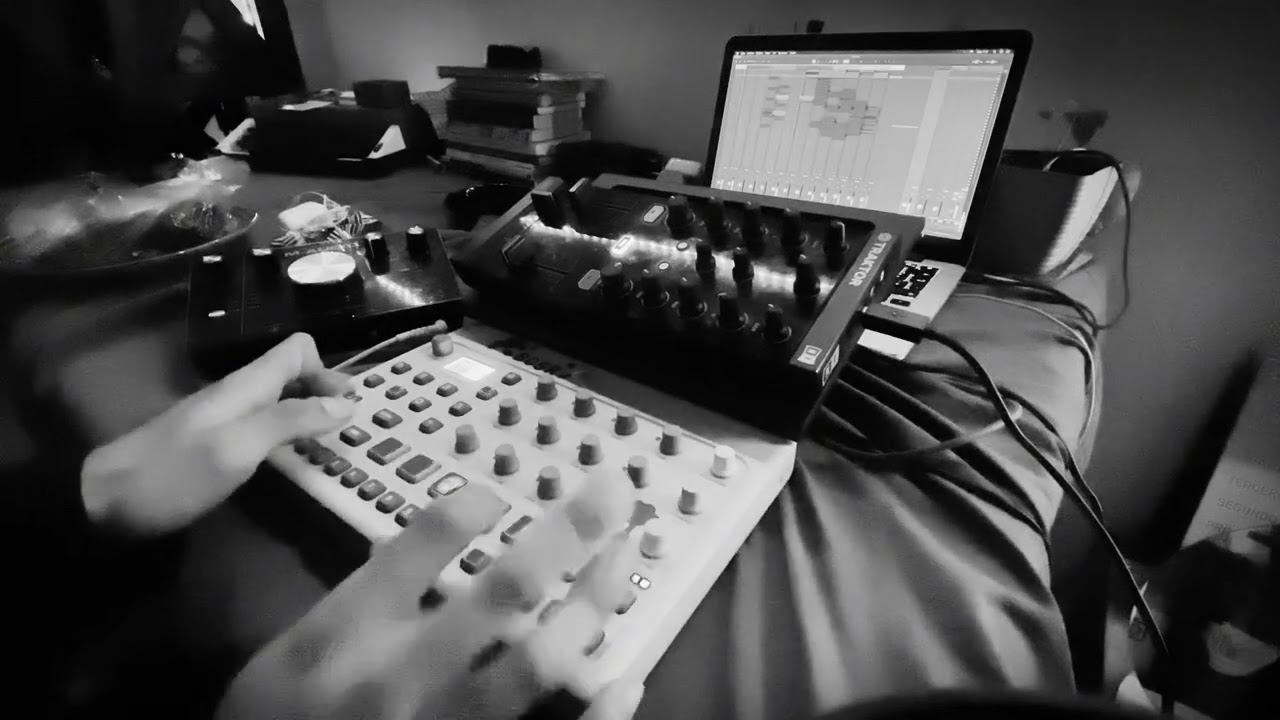 Karim.Bcsr [Elektron model Cycles + Ableton] / Tribe Tekno