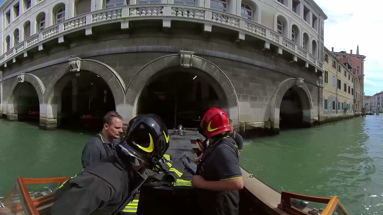 VENEZIA (VE) - VIDEO 360 A BORDO DELL'AUTOPOMPA LAGUNARE