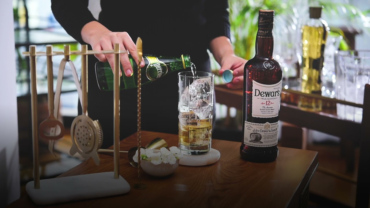THE DRINK BOOK- Dewar Flower by Whisky Dewar&acute;s 12 a&ntilde;os