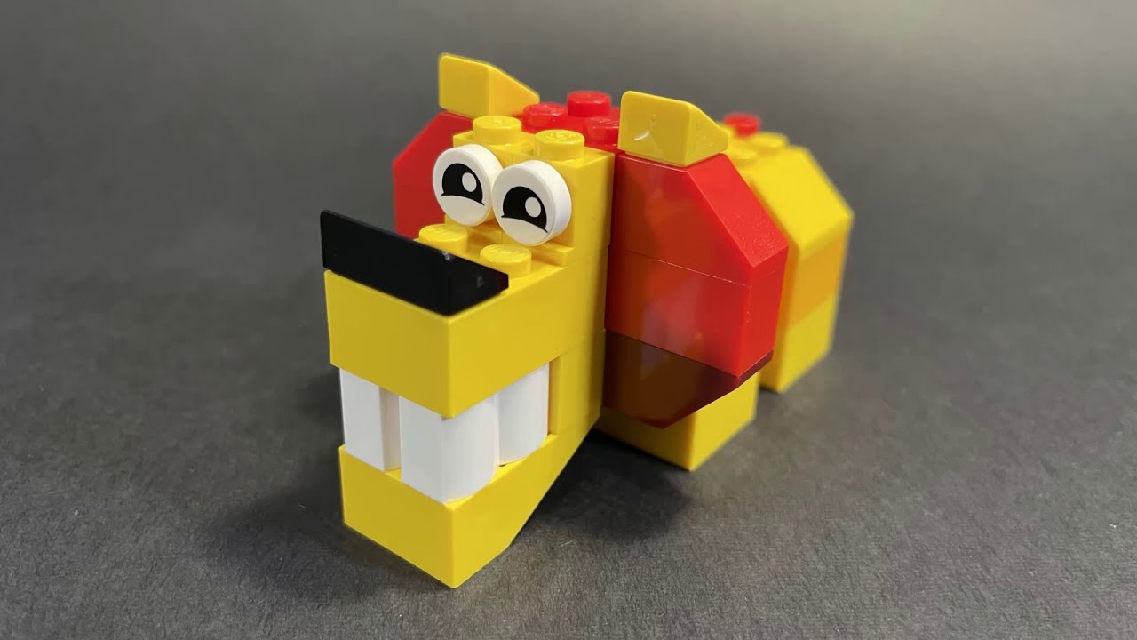 Building the Lion from LEGO&reg; Classic #11005