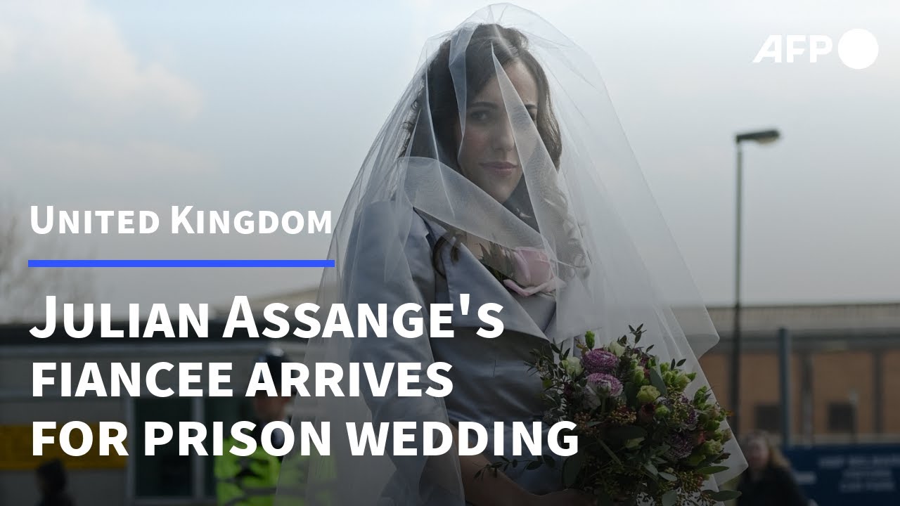 Stella Moris arrives at jail for marriage to Julian Assange | AFP