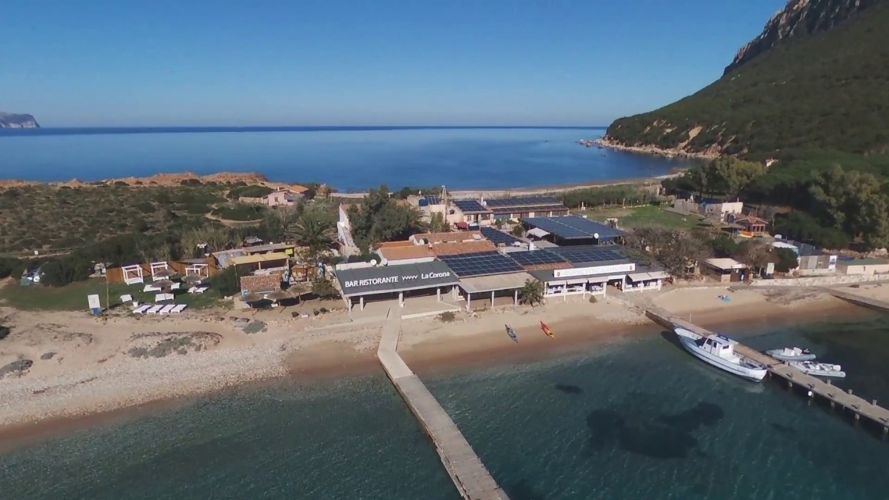 La Spiaggia di Tavolara, i pontili e i Ristoranti