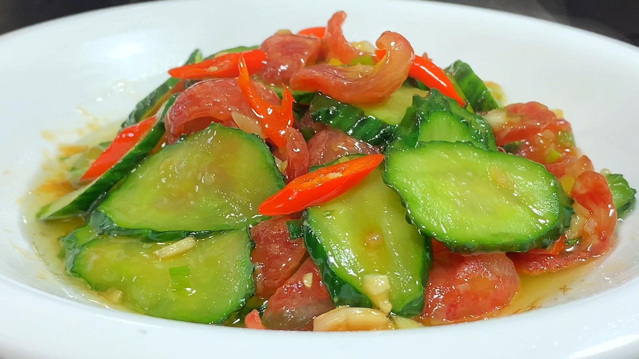 年夜飯必吃 黃瓜炒香腸超下飯 黃瓜炒香腸 年夜飯解膩神菜【阿朝哥美食】#年夜飯 #黃瓜炒香腸#年夜饭菜譜 #家常小炒