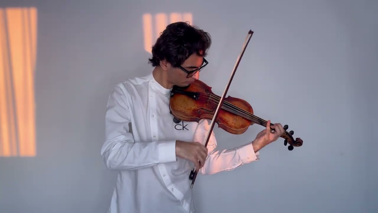 Mario Stan plays Giga J.S. Bach