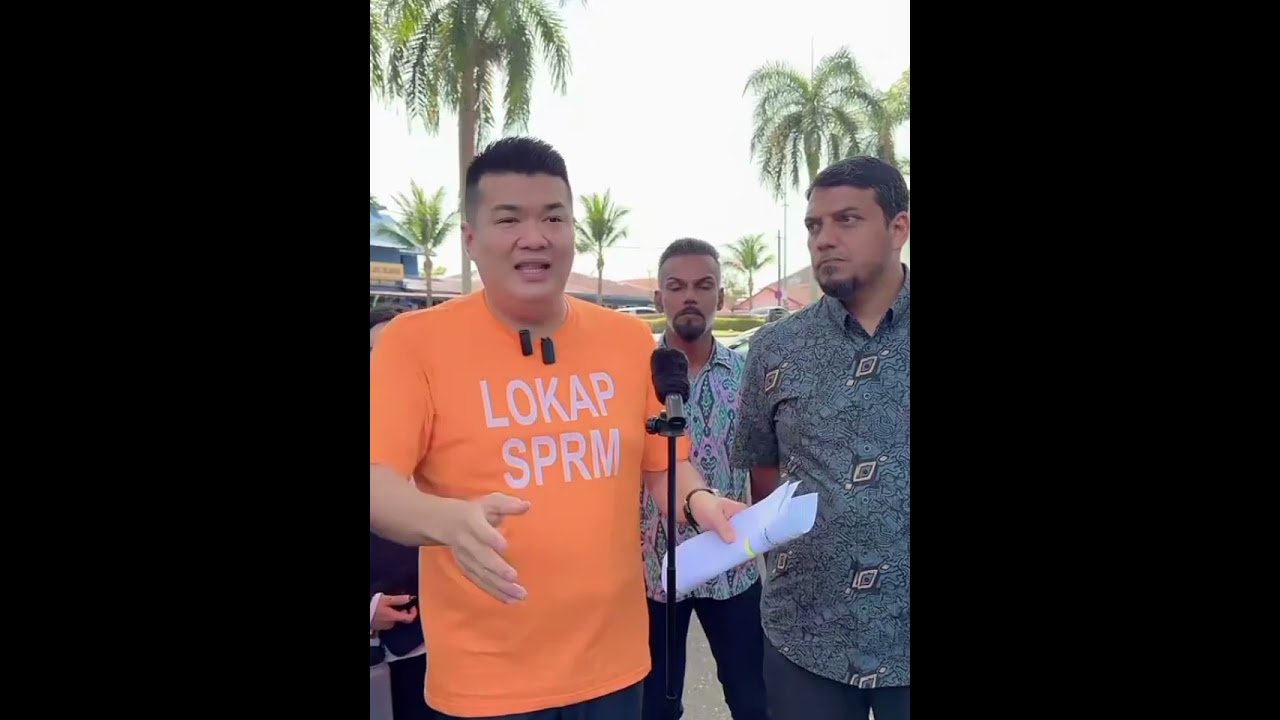 Cabar Azam Baki Saman Bloomberg