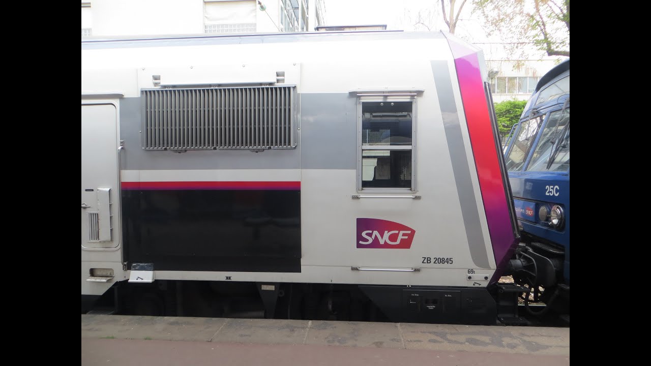 RER C VICK Z 20500 Carmillon + Z 5600 Champ de Mars Tour Eiffel - Versailles Château Rive Gauche