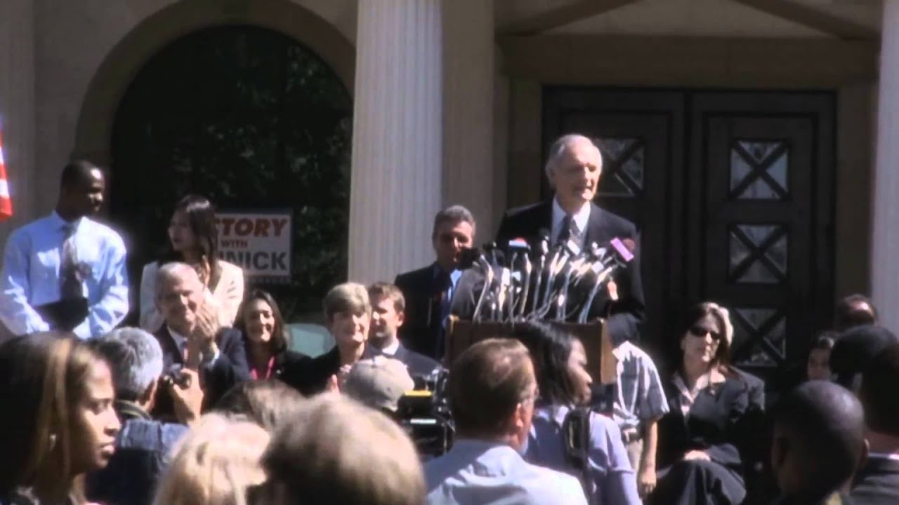 Vinick announces for president (The West Wing S06)