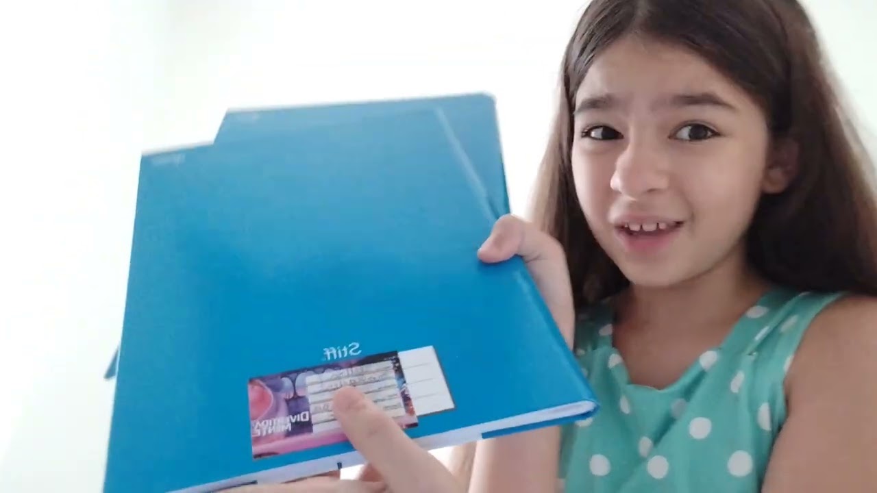 Meu estojo 2026. Mostrei meu estojo e meu look de escola amanha