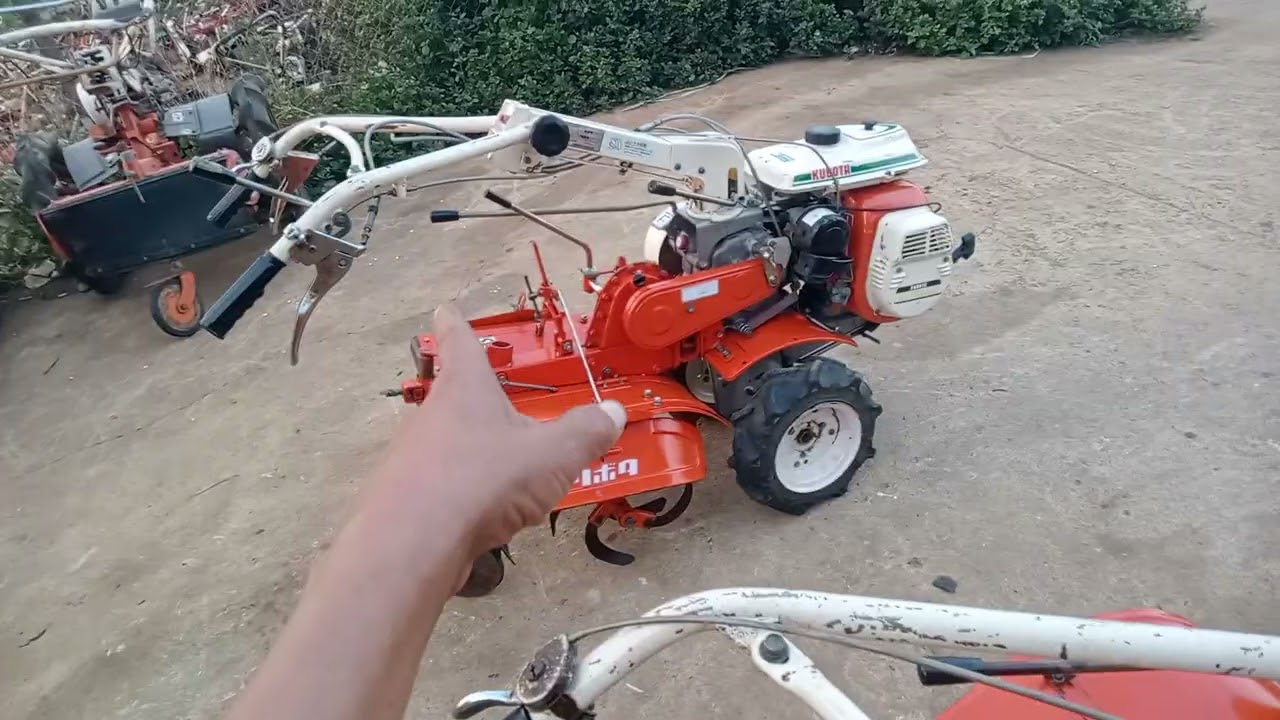 Máy Kubota xới tạc vung ngô mía các loại hoa màu khác LH 0797310324