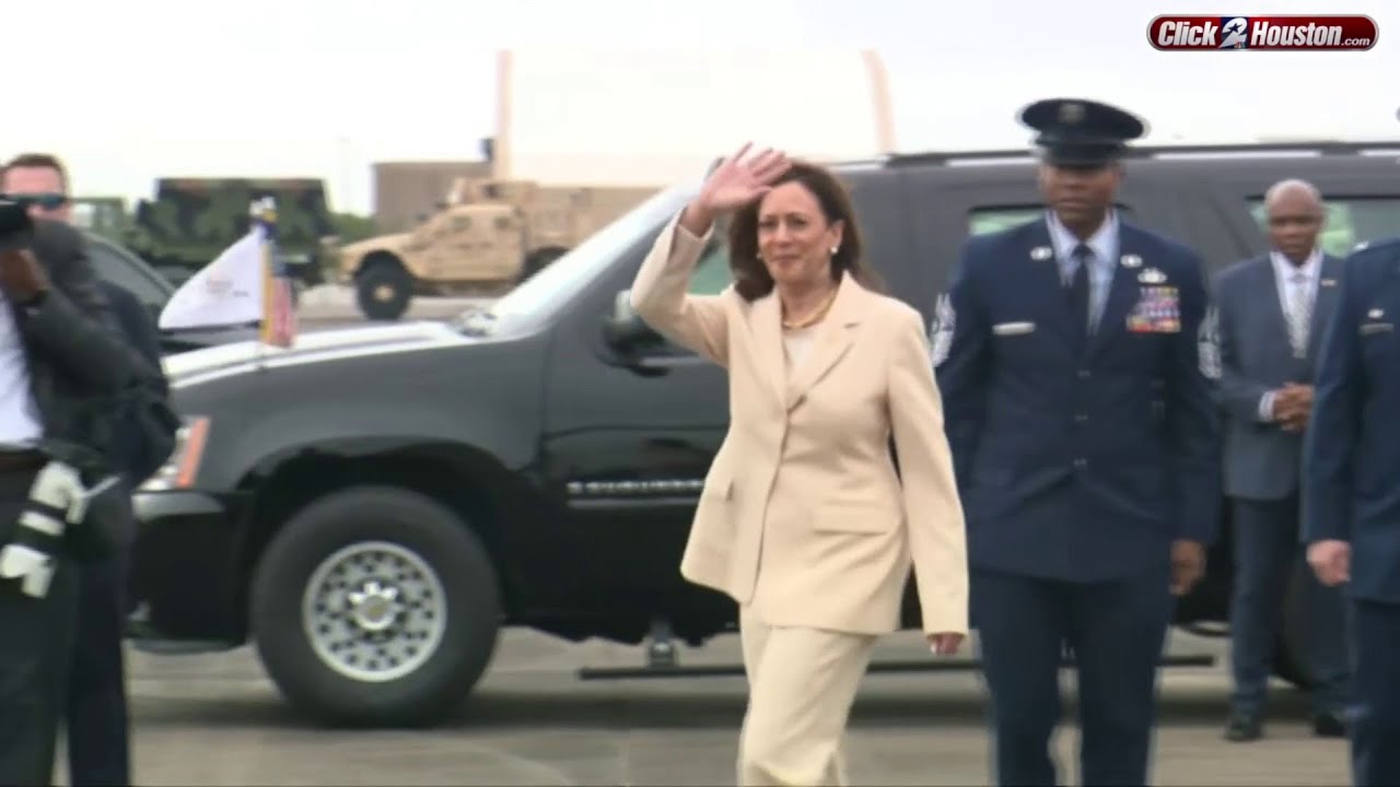 VP Kamala Harris lands in Houston ahead of speech at American Federation of Teachers Convention