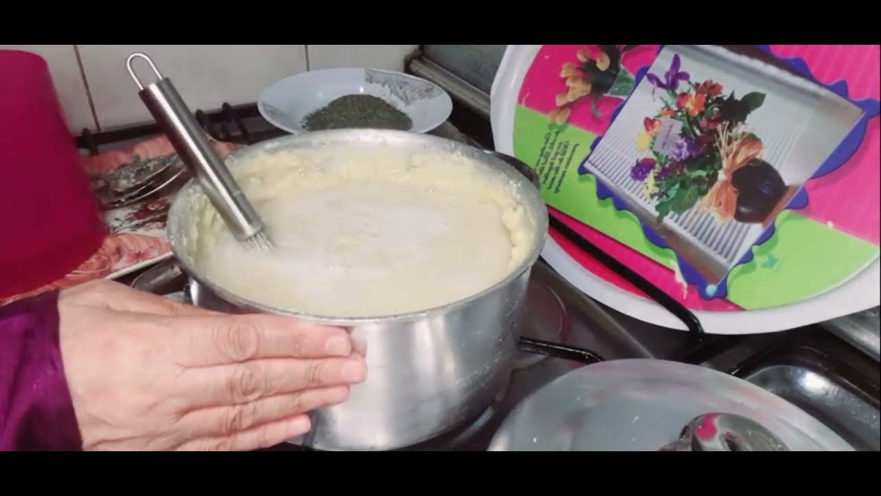 طريقة عمل البصاره بالملوخيه الناشفه بدون خلاط