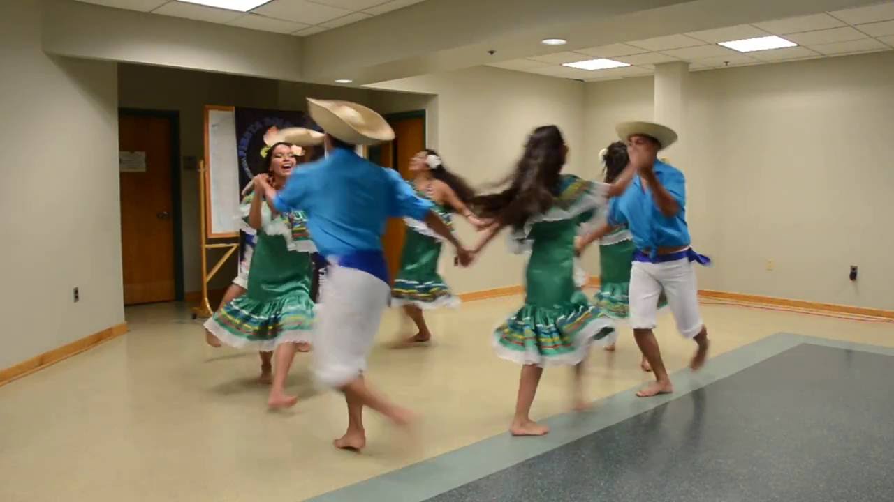 Ballet Folklorico Nacional de Bolivia - Carnaval del oriente