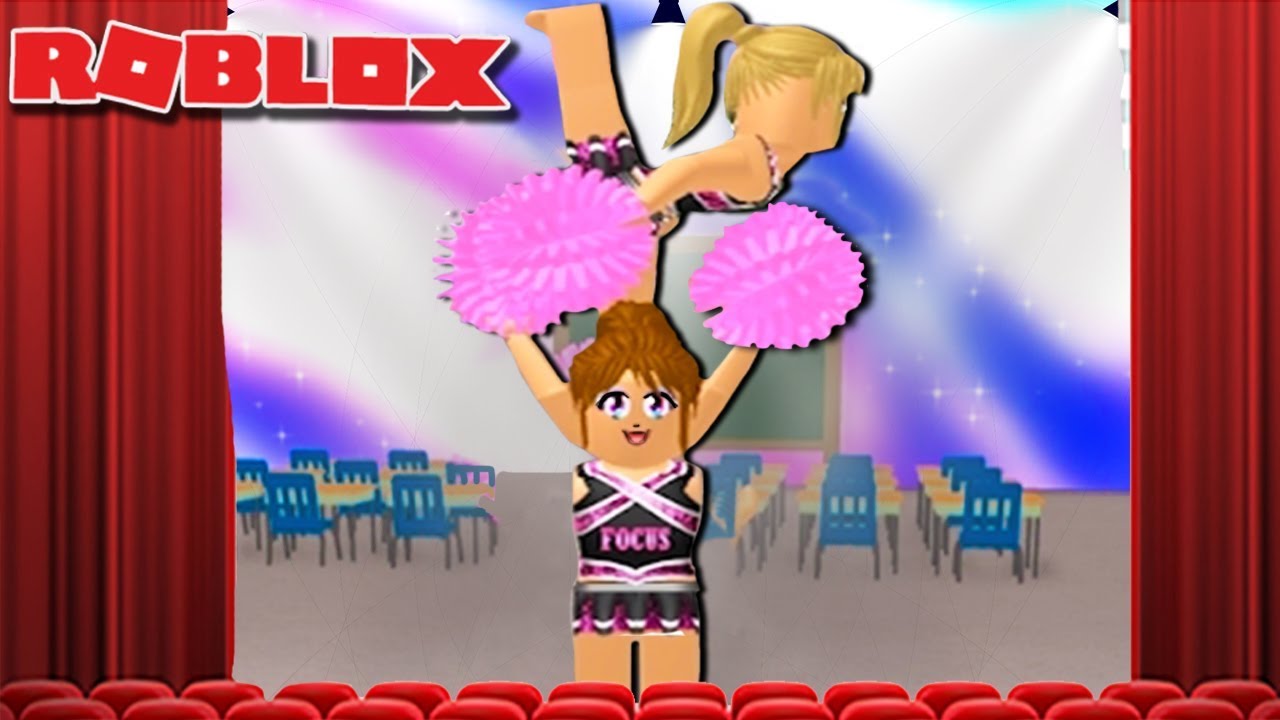 OUR FIRST DANCE PERFORMANCE! - Dance Your Blox Off with Phoeberry!