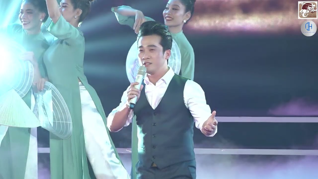 Qua Cầu Thương Nhau MV II Quang Hào Sao Mai II