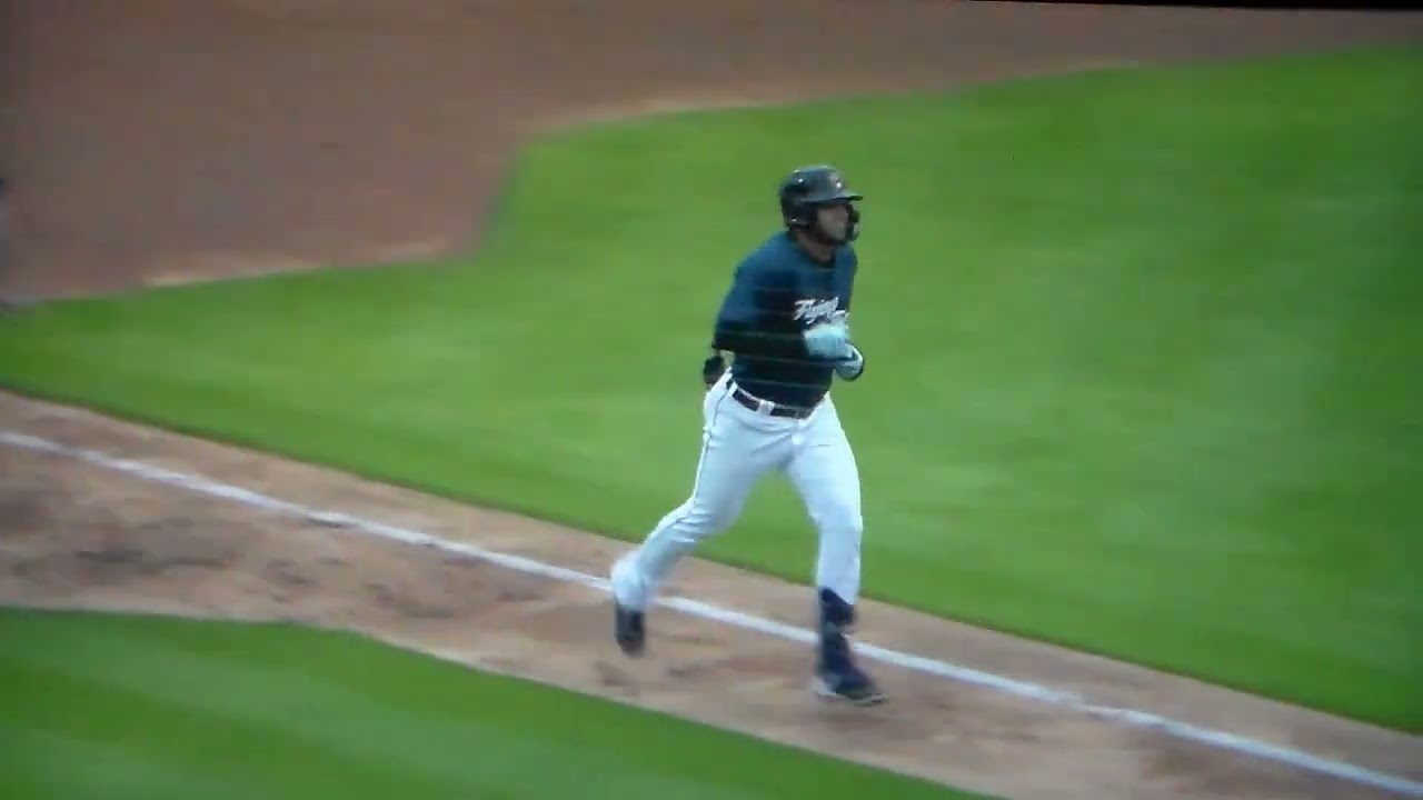 Lakeland Flying Tigers'(Tigers - Single-A)Jose De La Cruz hits long home run vs. Bradenton