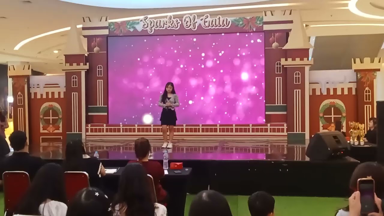Acara live music menyanyi karaoke Mandarin competition di center atrium gaia bumi raya city mall 