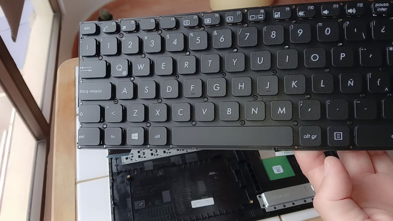 Pasos Para Instalar un Nuevo teclado a Laptop