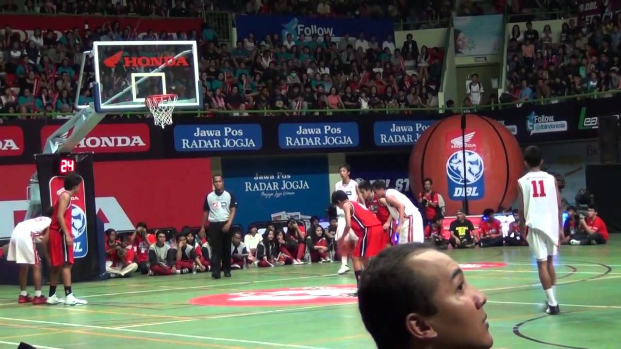 Final DBL 2013 Yogyakarta SMA Kolese De Britto