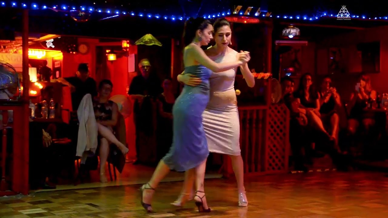Gloria (Tango) - Melania y Yoana - Milonga de Mono. Chile.