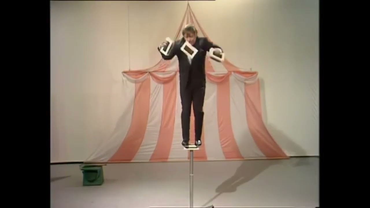 Gil Dova - Juggler in 1970
