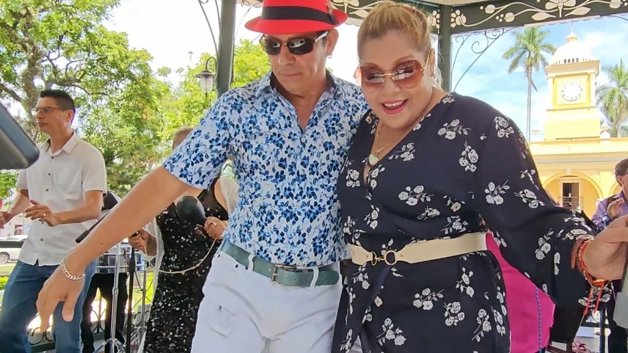 En Vivo Con Ivan El Catrin Y La Chinita Desde Santa Ana #santaana #ivan #parquelibertad #viralvideo