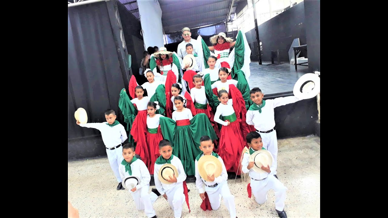 TEJEDORA MANABÍTA