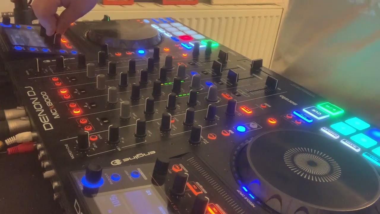 Party mix (on passe dans toute les époques mythique)