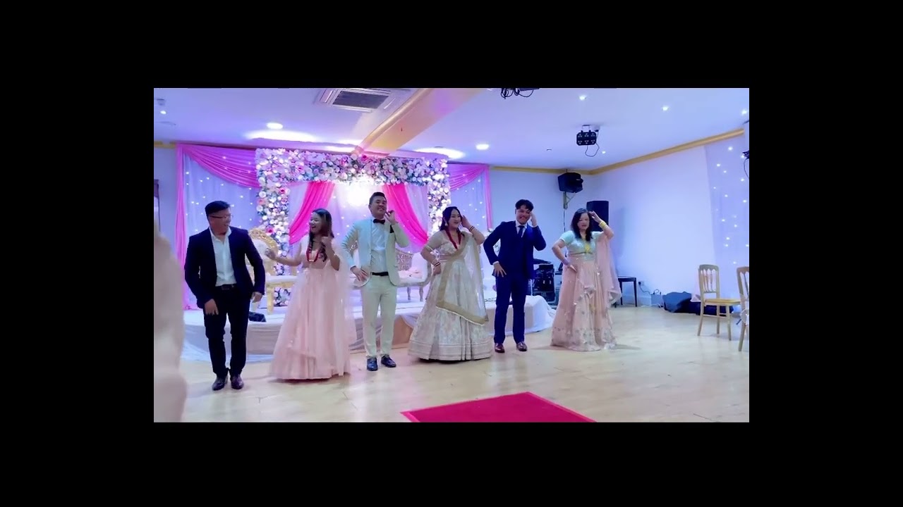 Choti si Pyari is Nanhi si - Family Dance