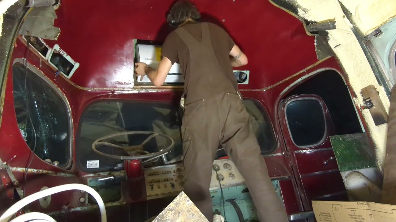 OLD 1948 Silversides PD-3751 Vintage Bus Restoration