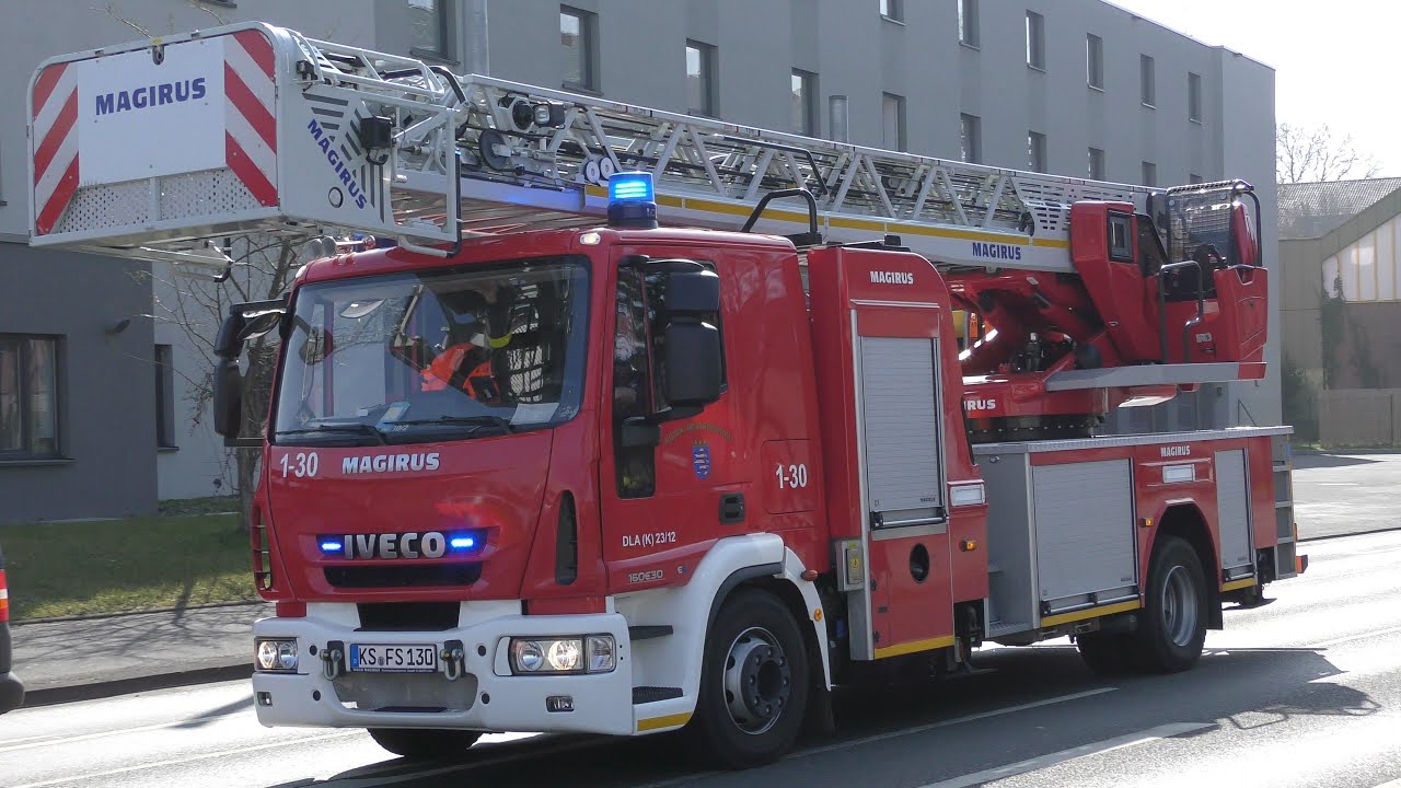 ELW mit erstmalig & seltener DL(A)K 23/12 der HLFS + ASB RTW + Notarztzubringer Stadt Kassel