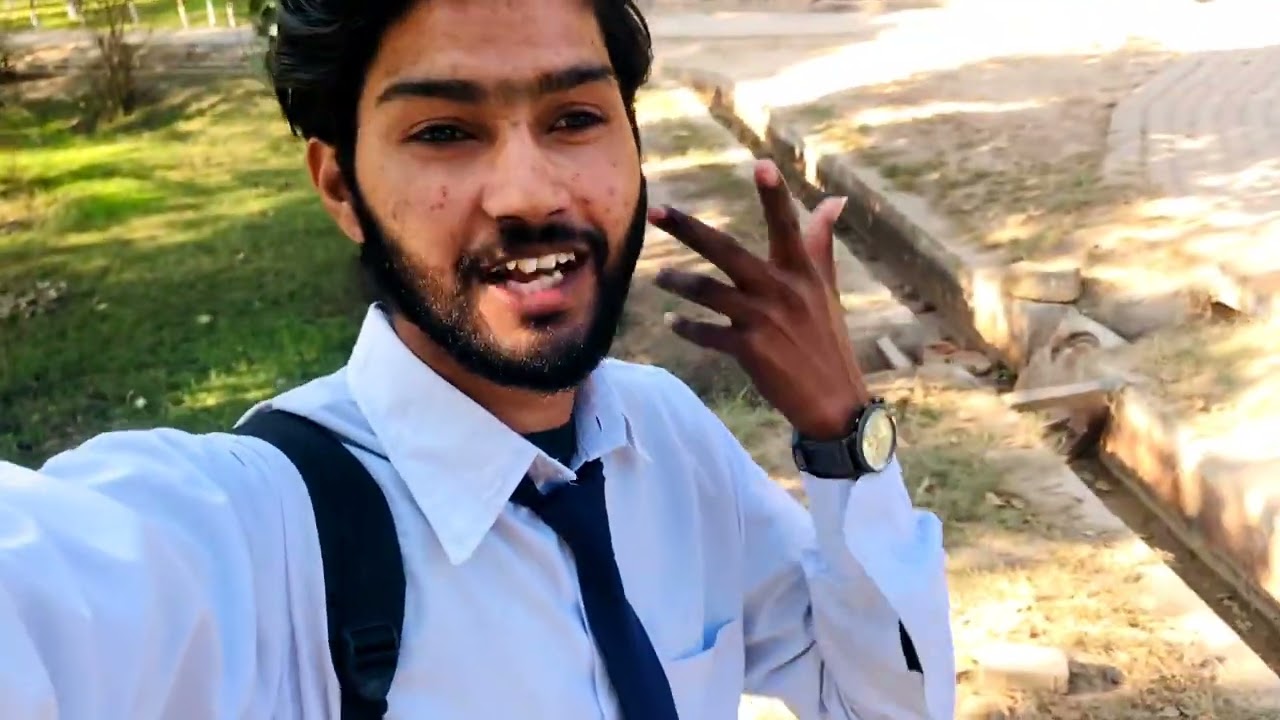 Lion 🦁 in park share now your friends and enjoy with family 😉
