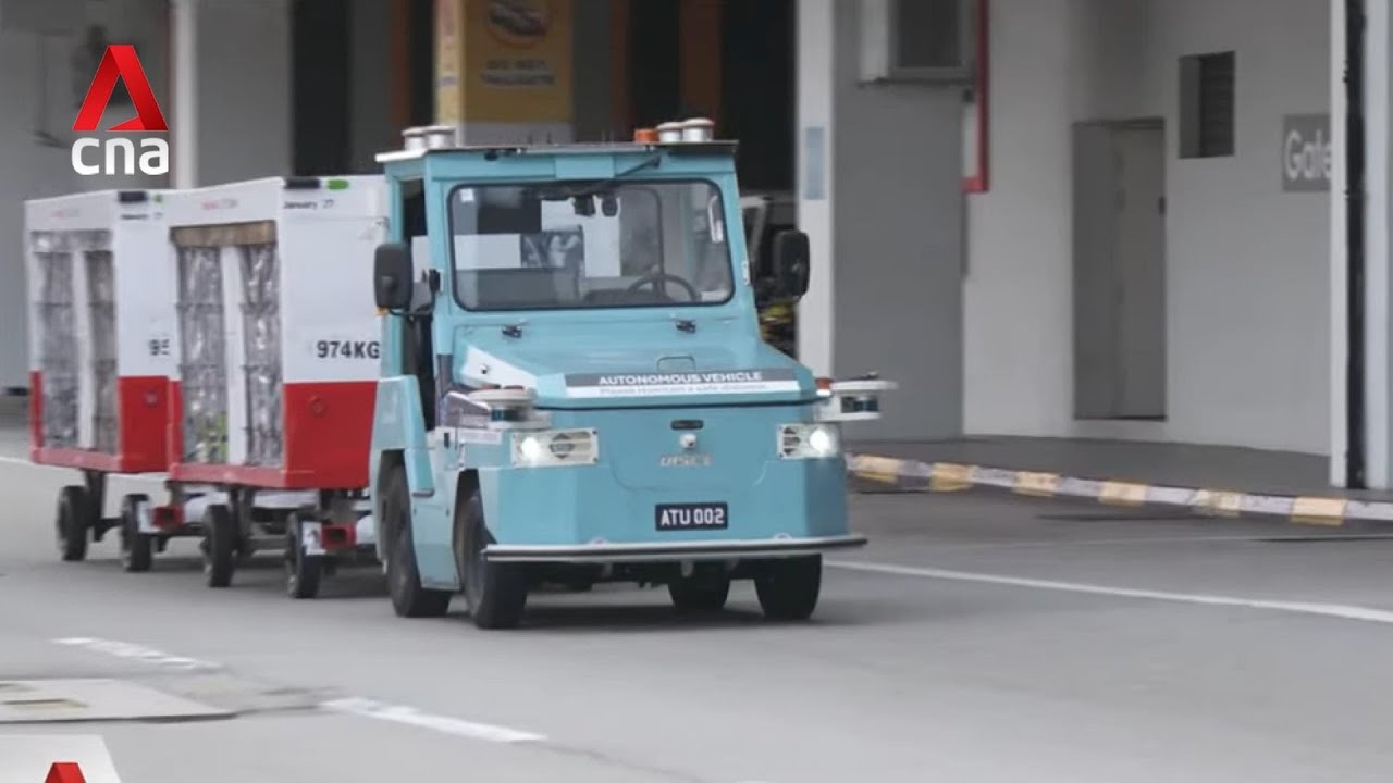 Changi Airport rolls out first fleet of autonomous baggage tractors