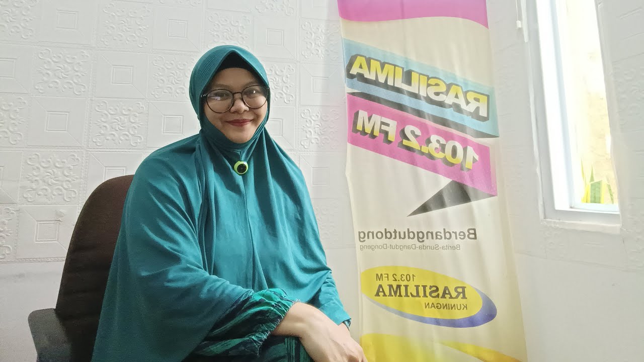 Bismillaah.. Nelly Ekadjati sedang live sekarang!