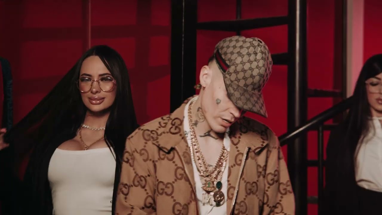 MARCIANEKE ft ASTROLAVISION - PURO CHANTEO