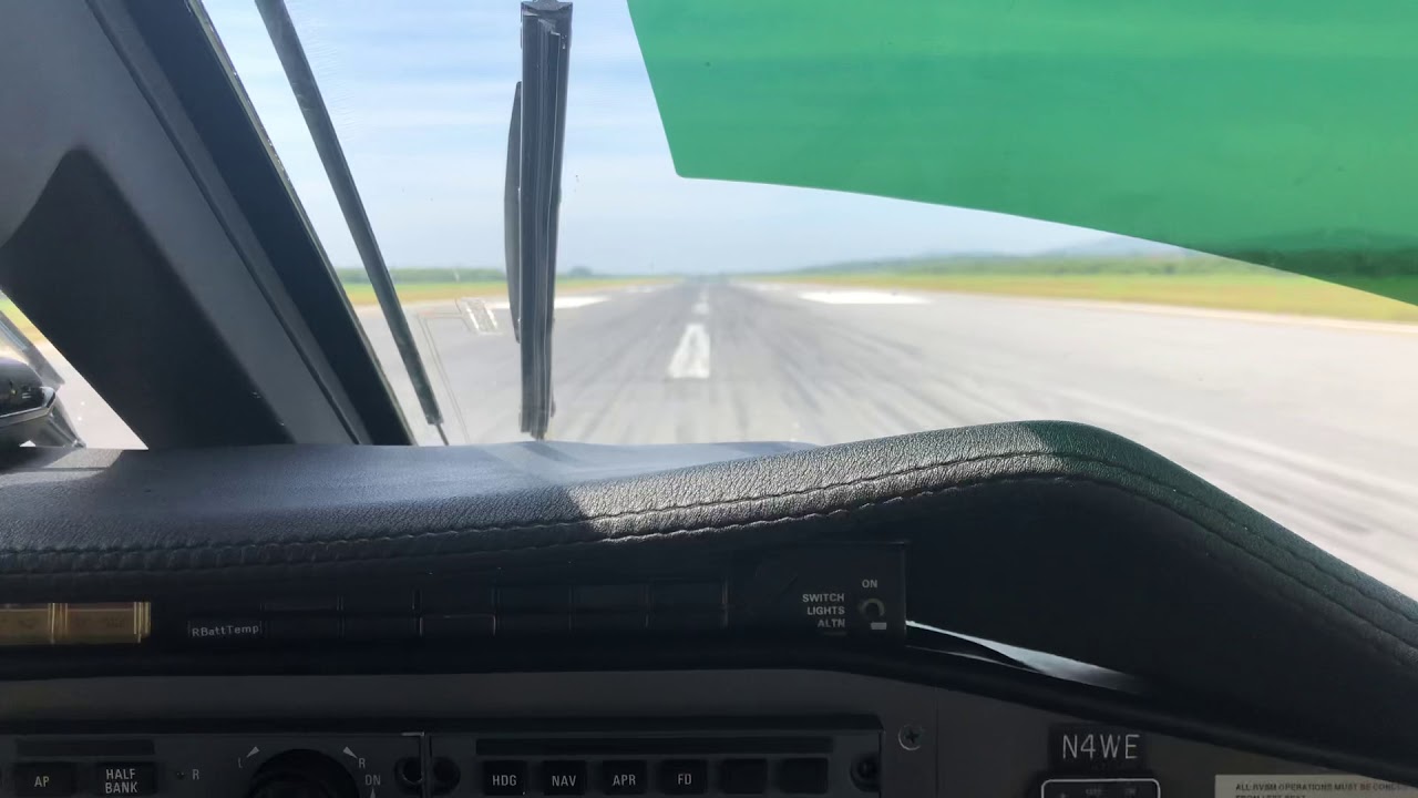 PIPER CHEYENNE 400 Taking off ZIH