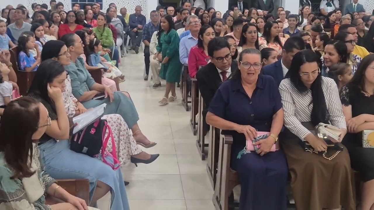 40°Anos Juvenil Ágape da Assembleia de Deus Pombos PE. Orquestra louvando a Deus.