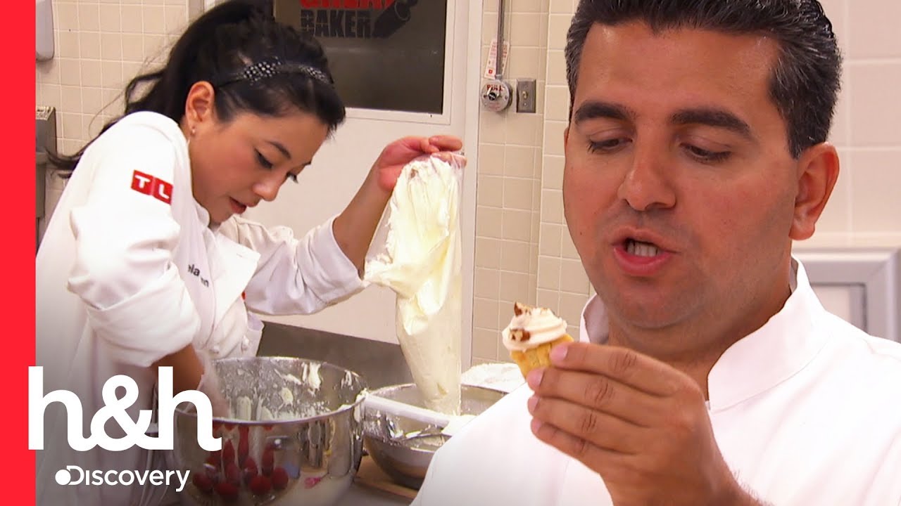 Buddy e Joey avaliam os cupcakes dos confeiteiros | Batalha dos Confeiteiros | Discovery H&H Brasil