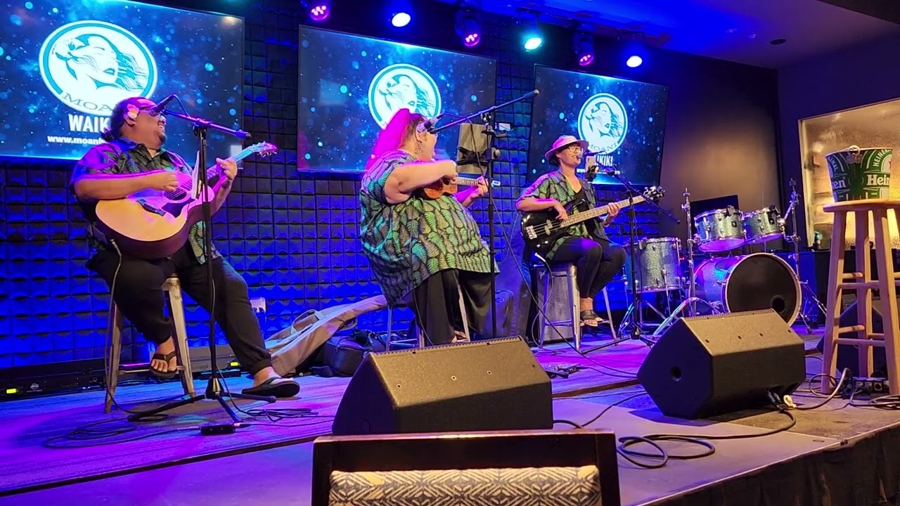 Uheuhene - Reggae Medley at Moani's Waikiki
