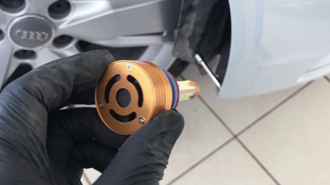 Instalación LED en luces de niebla Audi A3 8V