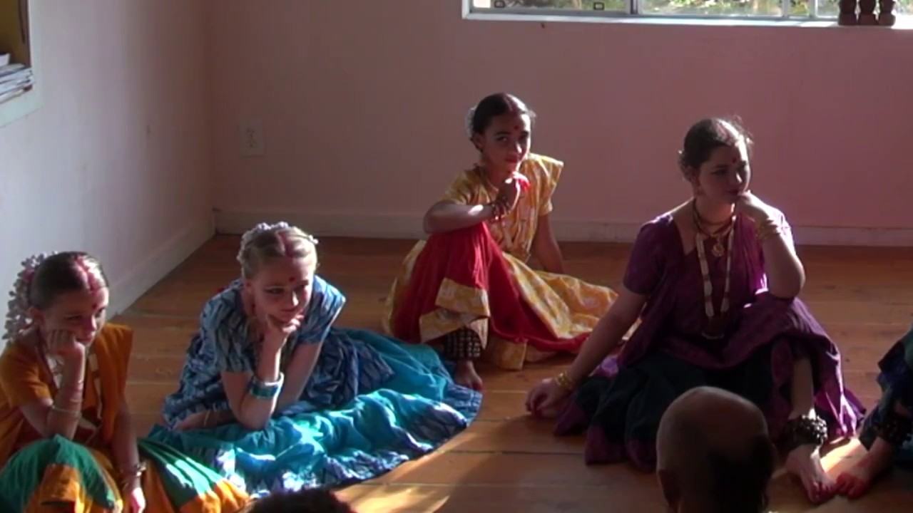 Sakhi Go Gaura Lila Kirtan Gaura Purnima 2017
